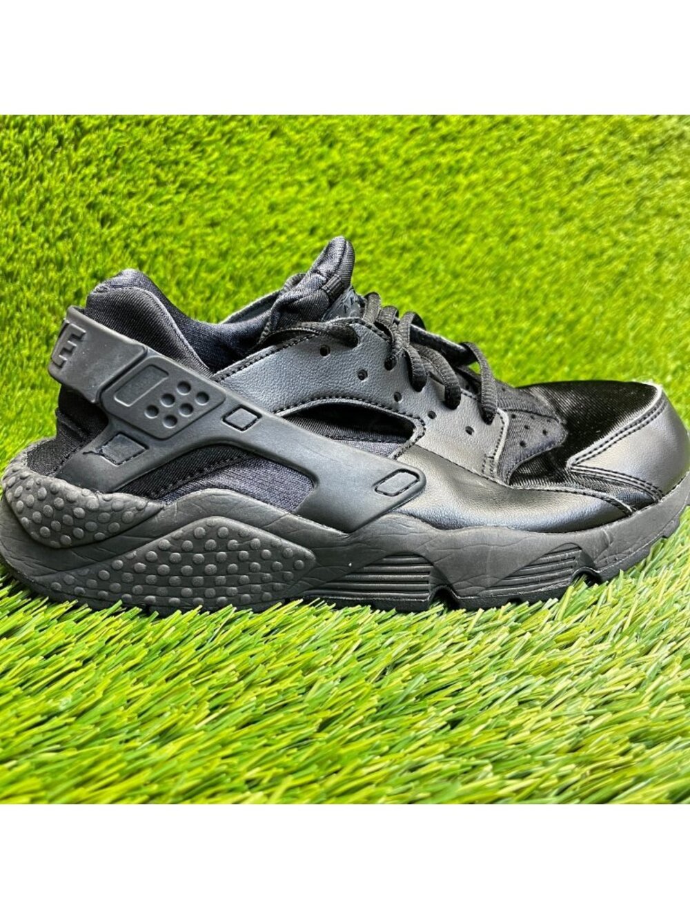 Nike Air Huarache Run Womens Size 8 Triple Black Athletic Running Shoes Sneakers